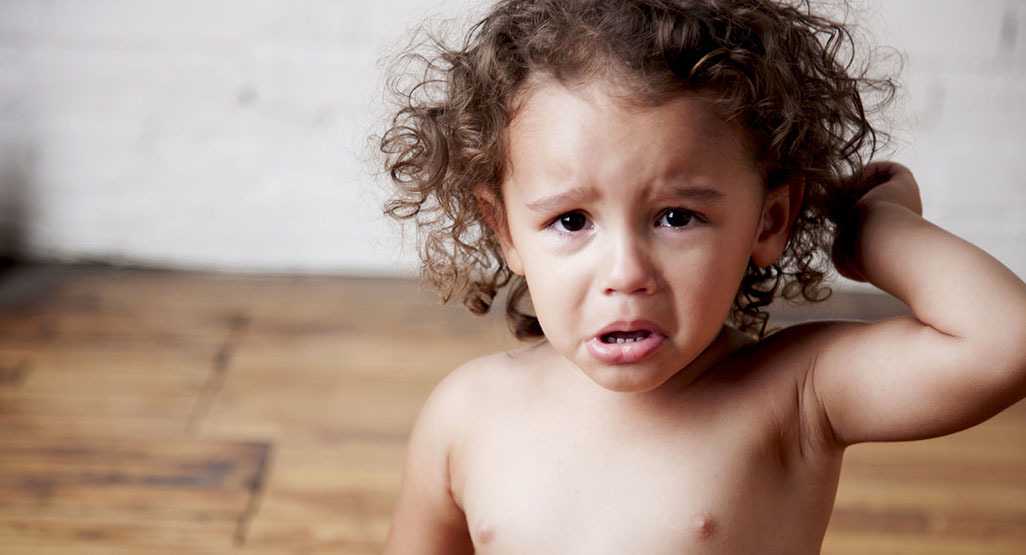 多囊卵巢综合症的年轻女性：原因、症状与预防